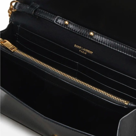 Classic Glossy Leather Chain Crossbody Bag🚨 - Picture 7 of 15